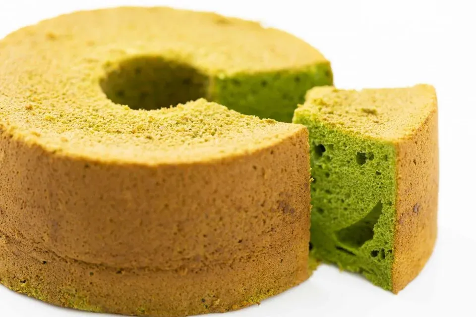 5月の洋菓子は「抹茶シフォン」